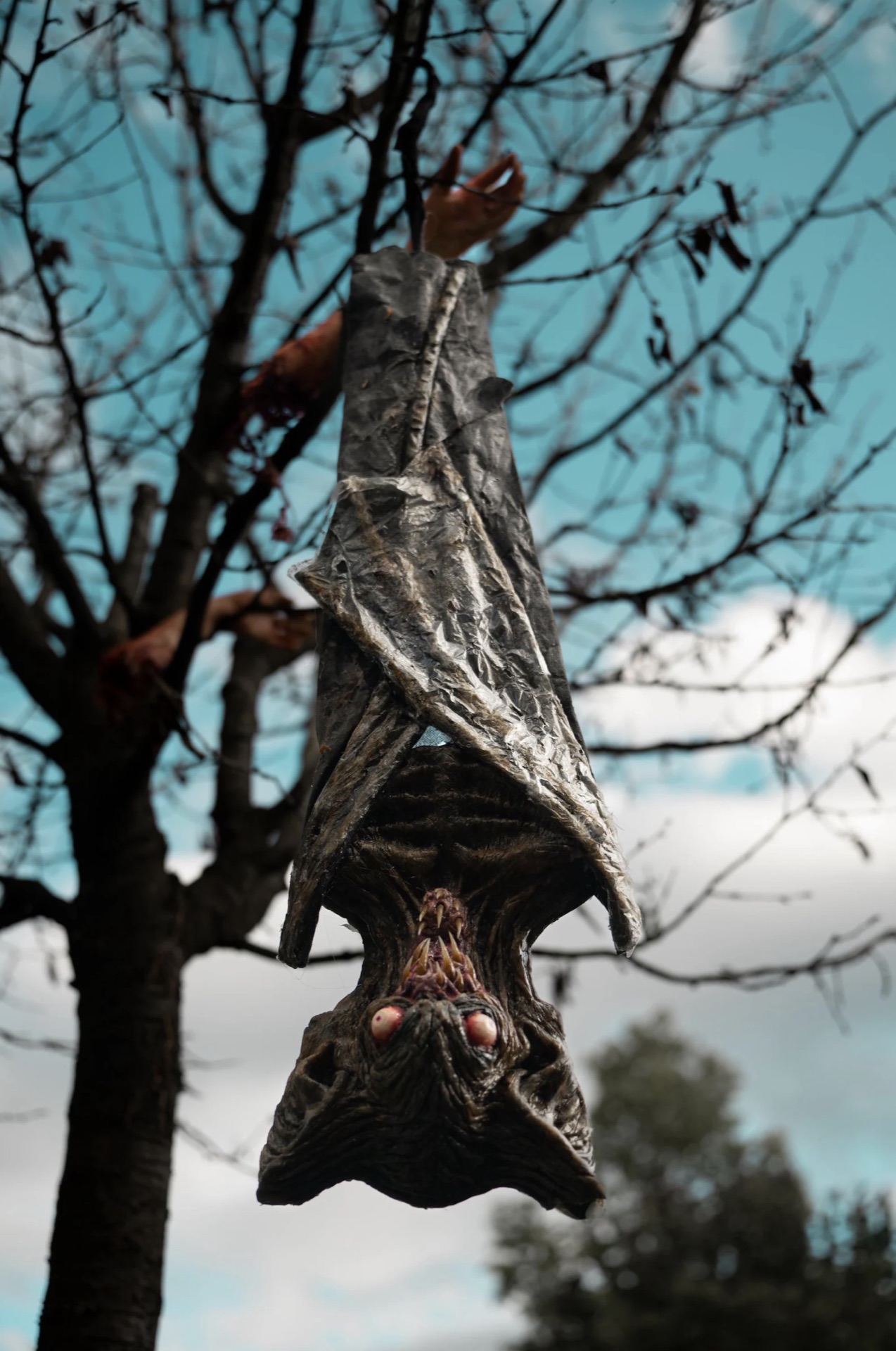 Petrifying Horror Vampire Bat — view 3