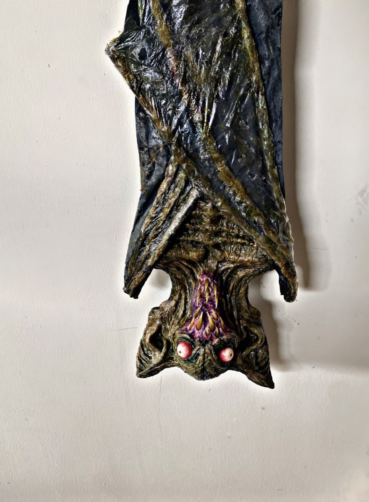 Petrifying Horror Vampire Bat — view 8